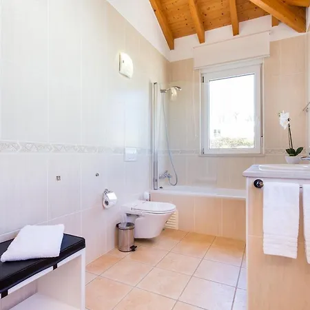Holiday With Private Pool Guest house Amoreira (Leiria)